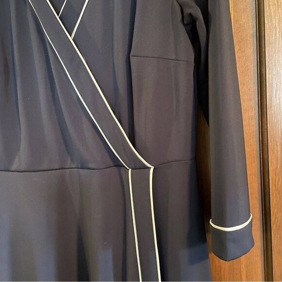 TALBOTS Navy with white contrast piping trim faux wrap dress, fully lined, sz S - Picture 3 of 15